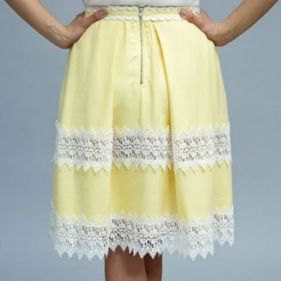English Factory yellow lace pleated skirt Size Small NWOT - Picture 3 of 10